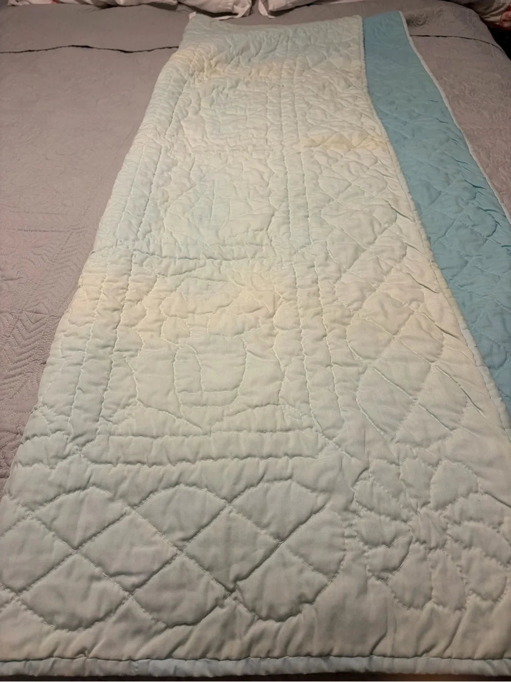 Vintage 1960s 1970s Handmade Applique Quilt 41x61 Sunbonnet Figures Blue